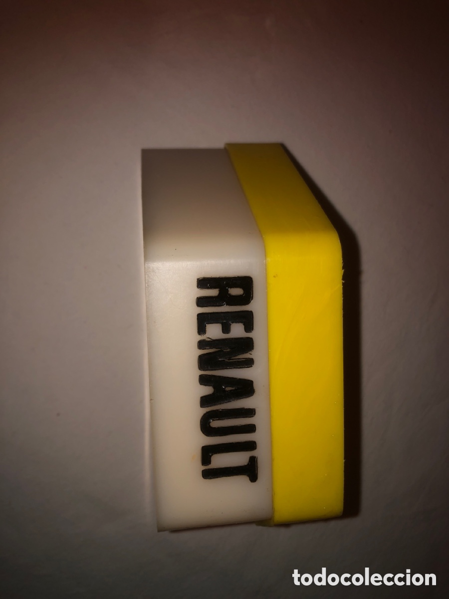 Antig&uuml;edades: Caja repuestos Renault (a&ntilde;os 70)