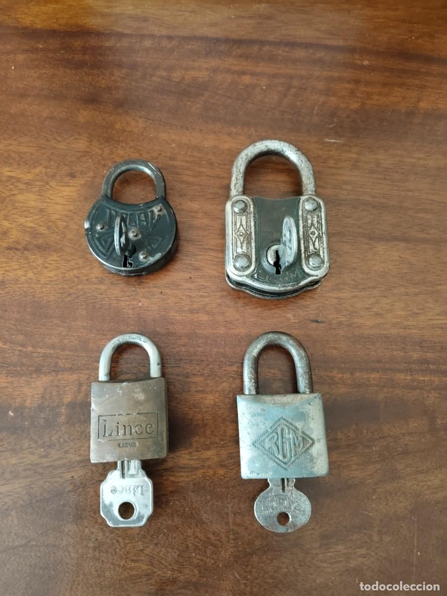 Antig&uuml;edades: Lote de 4 antiguos candados. Ver fotos. Funcionando con llave.