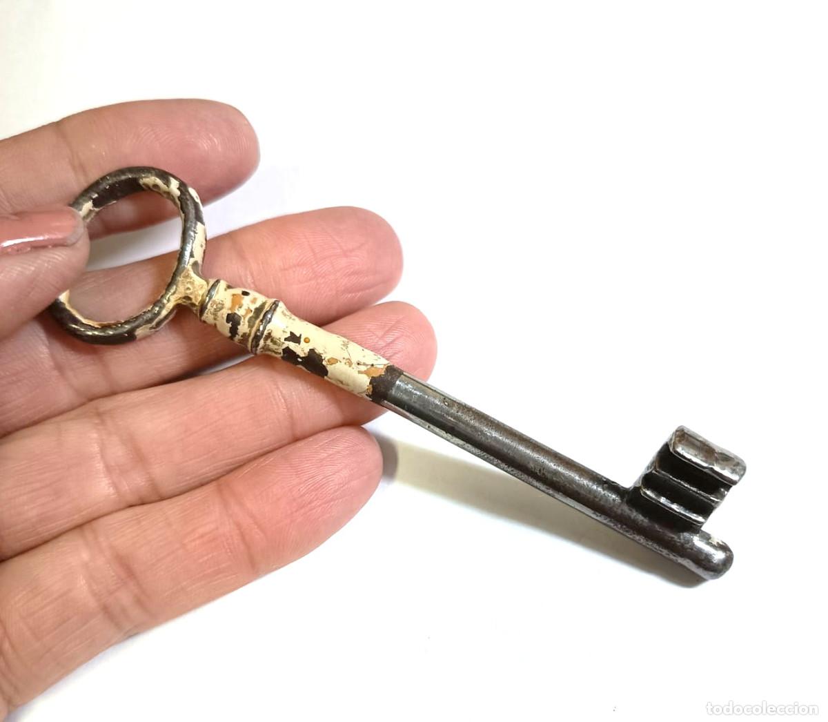 Antig&uuml;edades: Llave Antigua , largo 11 cm