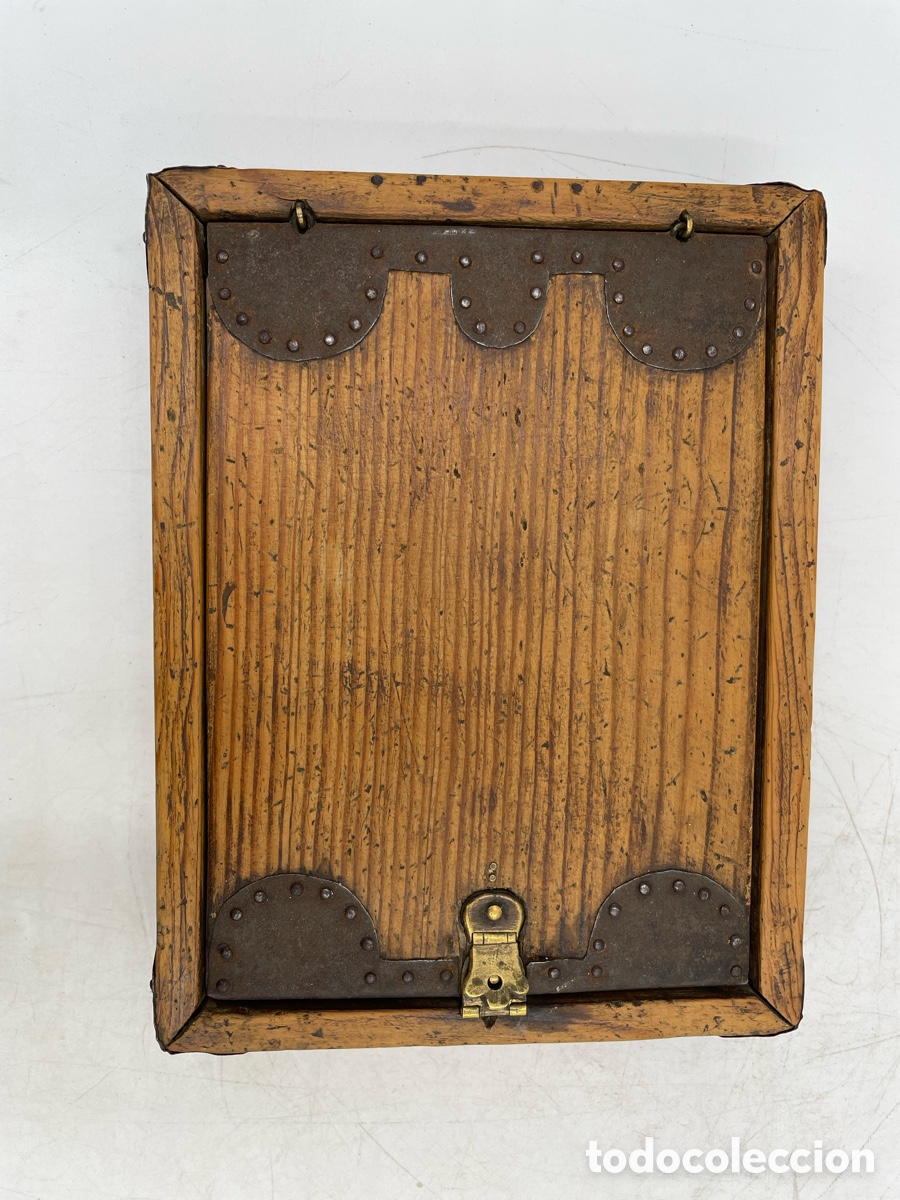 Antig&uuml;edades: Antiguo tablero de inventario de comercio.