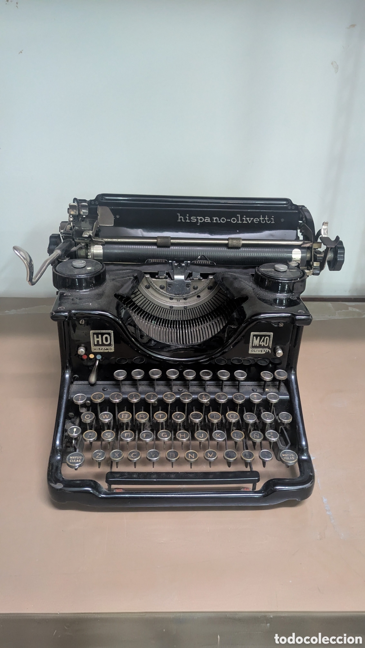 Antig&uuml;edades: M&aacute;quina de escribir HISPANO-OLIVETTI M40