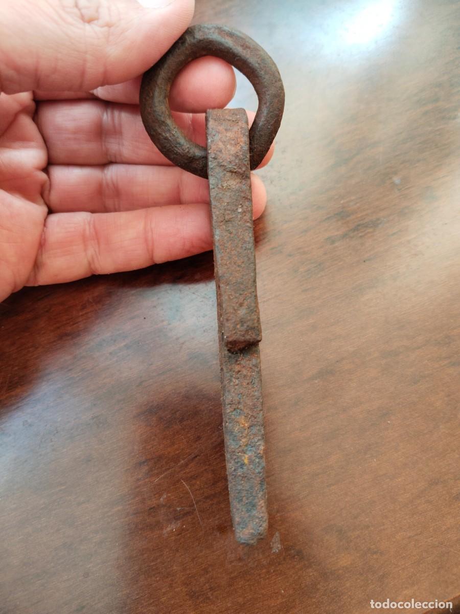 Antig&uuml;edades: Ponderal libra. 218 gramos. - Foto 2