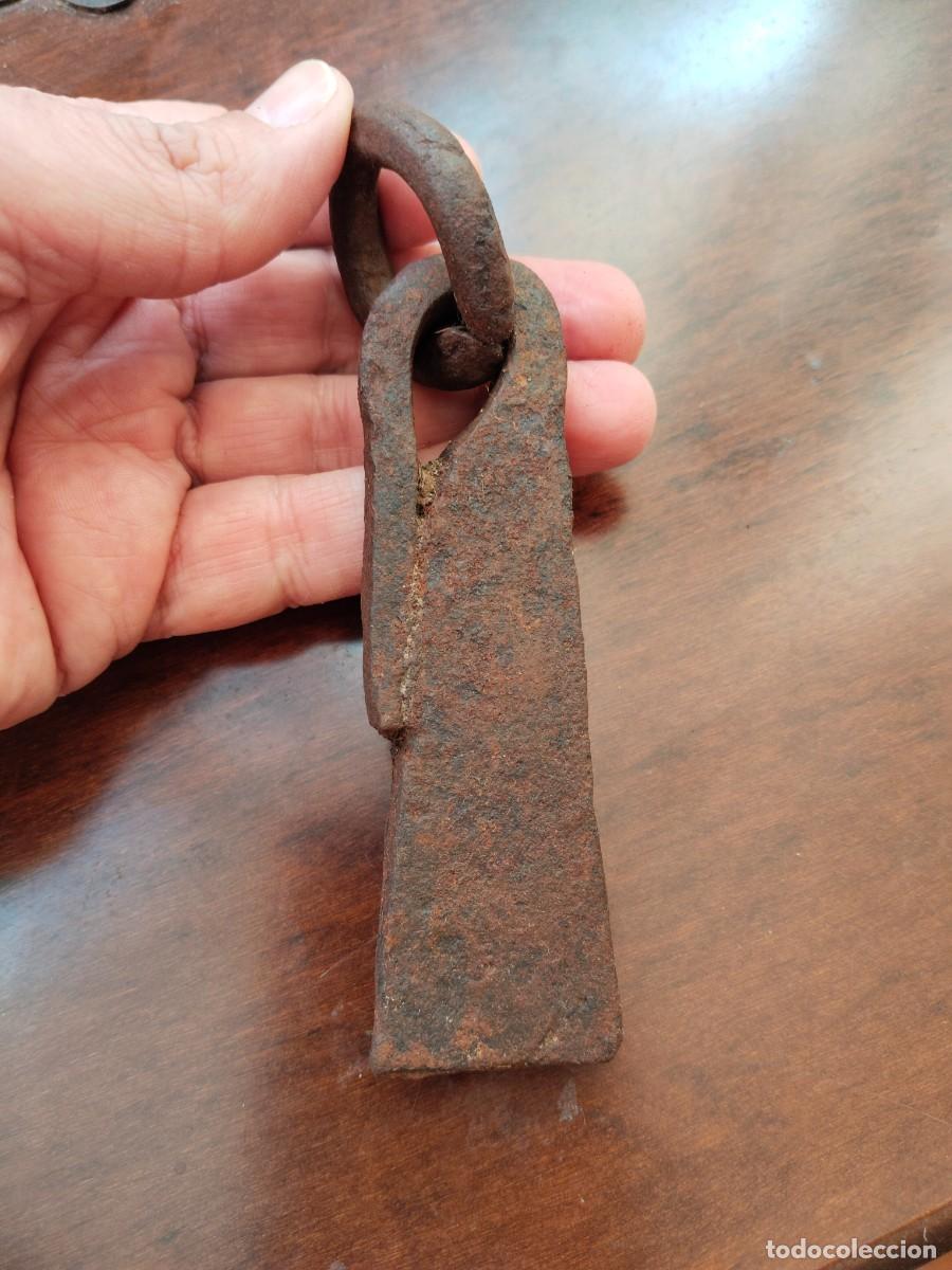Antig&uuml;edades: Ponderal libra. 218 gramos. - Foto 3