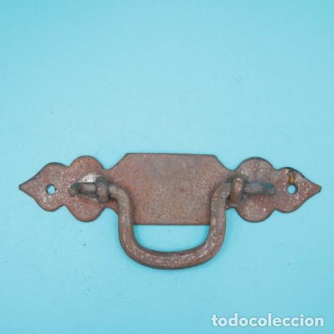 Antig&uuml;edades: ASA DE HIERRO FORJADO ANTIGUAS &ndash; PARA BA&Uacute;LES, ARCAS Y MUEBLE R&Uacute;STICO