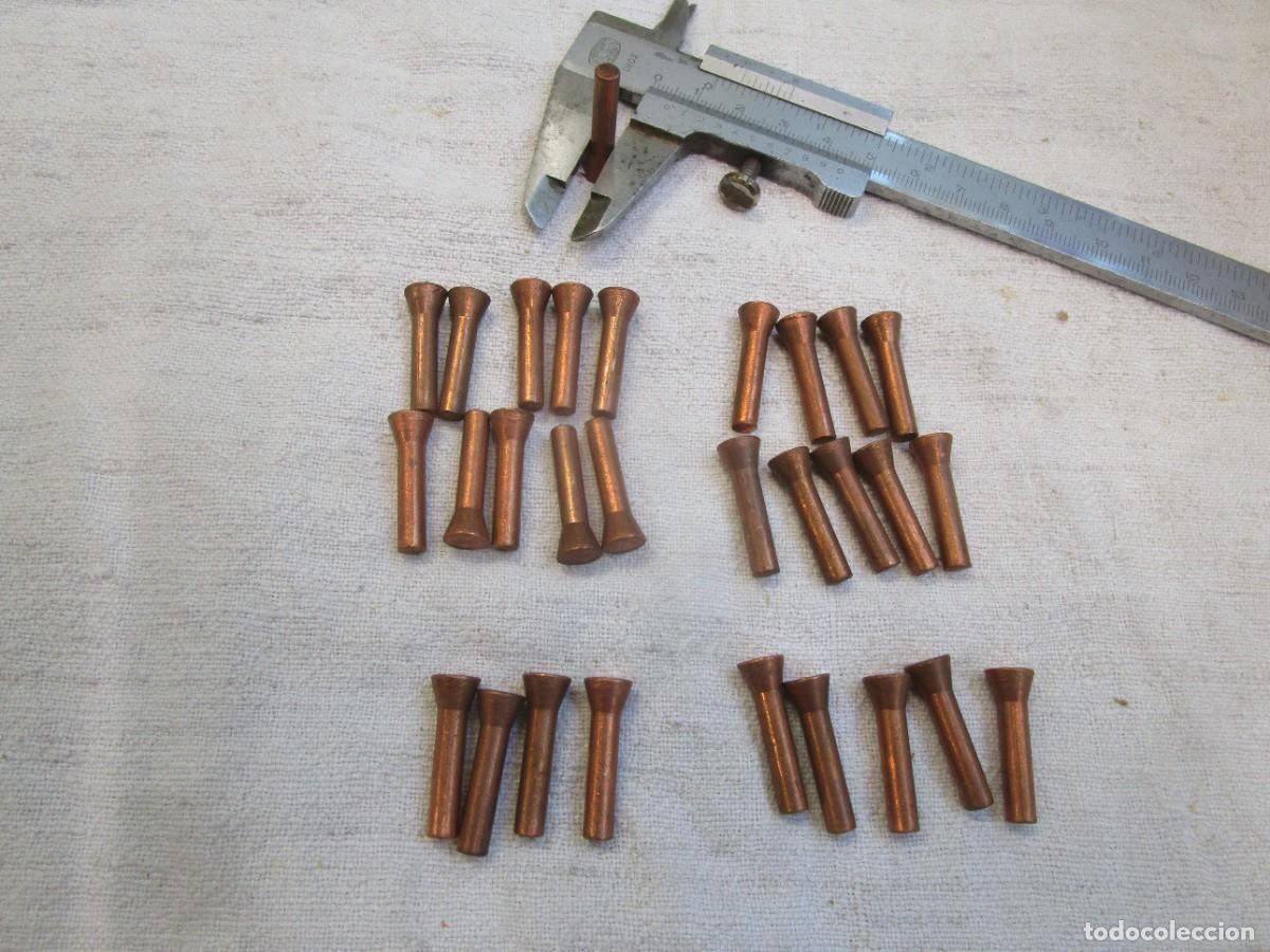 Antig&uuml;edades: LOTE 30 ANTIGUOS REMACHES COBRE ARTESANO, PUCHEROS ORZAS POTES DESTILAR PARAG&Uuml;ERO ETC, 20x4mm+ INFO
