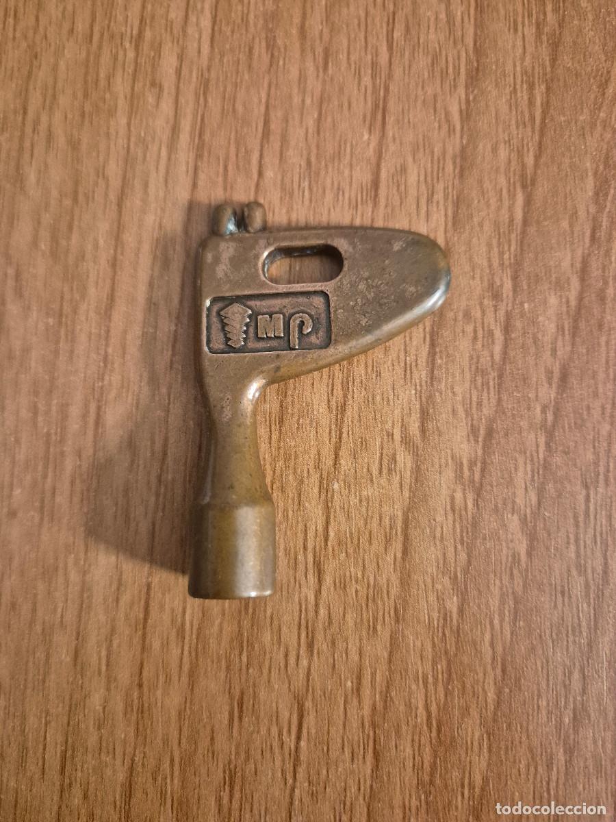 Antig&uuml;edades: LLAVE, MP. ABERTURA TRIANGULAR.