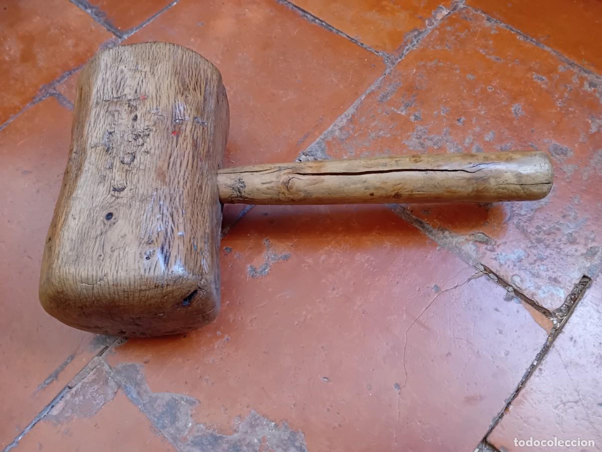 Antig&uuml;edades: Maza de carpintero siglo XIX madera de encina encerada y patinada