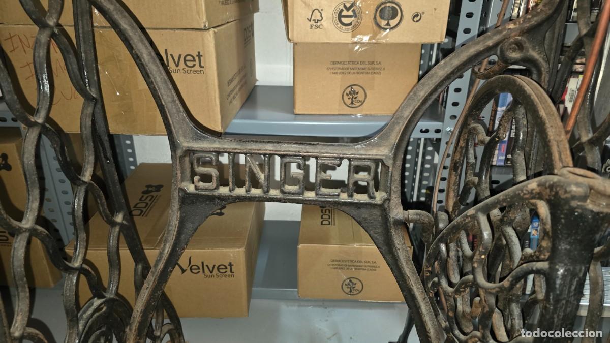 Antig&uuml;edades: MAQUINA DE COSER SINGER. F5015. FUNCIONA CORRECTAMENTE - Foto 7