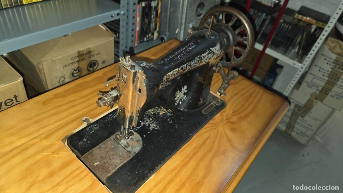 Antig&uuml;edades: MAQUINA DE COSER SINGER. F5015. FUNCIONA CORRECTAMENTE - Foto 9