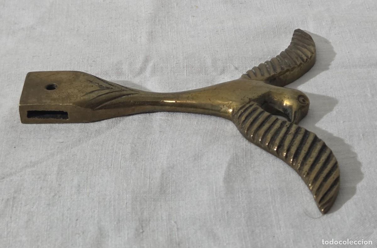 Antig&uuml;edades: Asa de antigua balanza de bronce - Foto 3