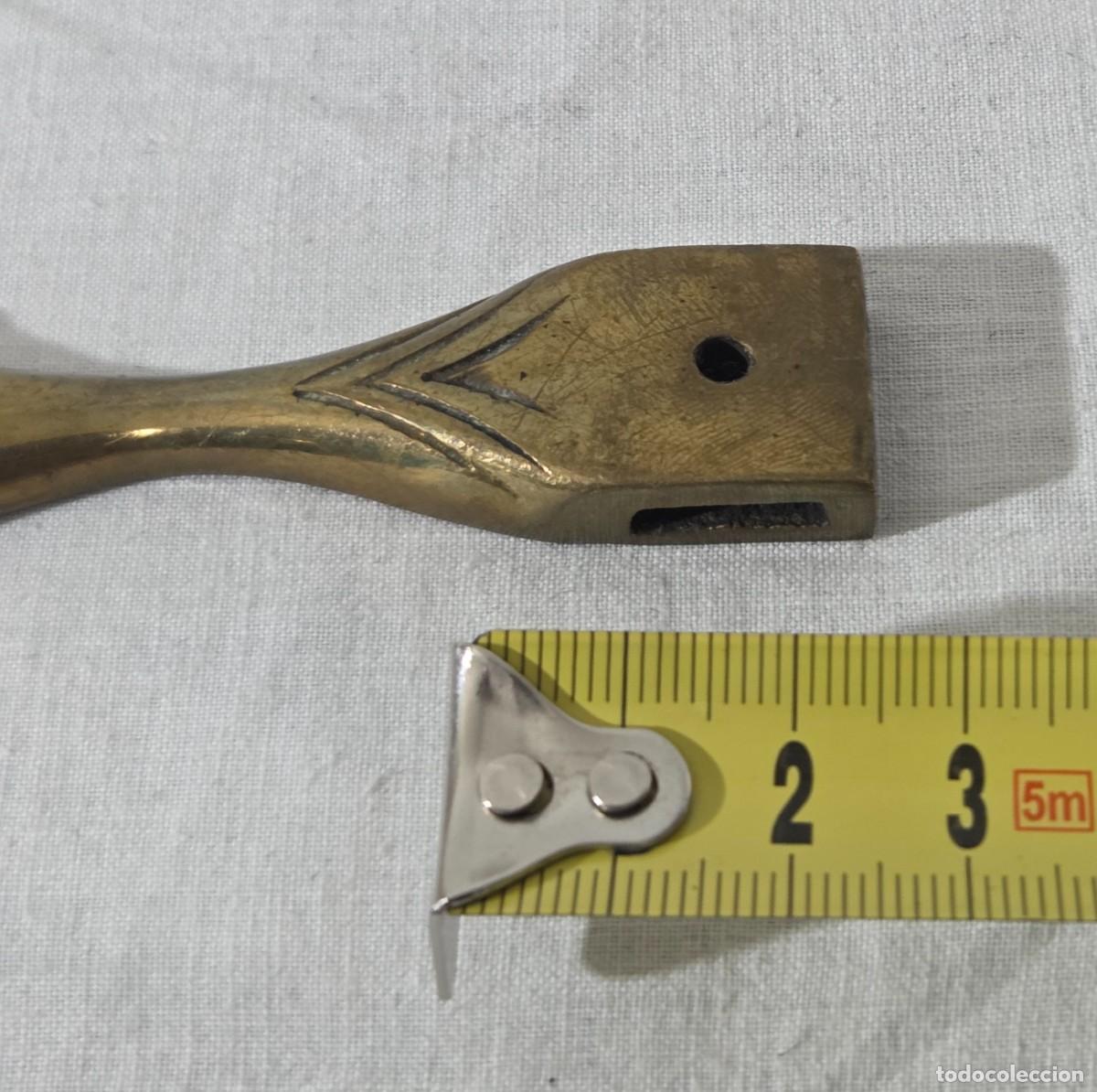 Antig&uuml;edades: Asa de antigua balanza de bronce - Foto 11