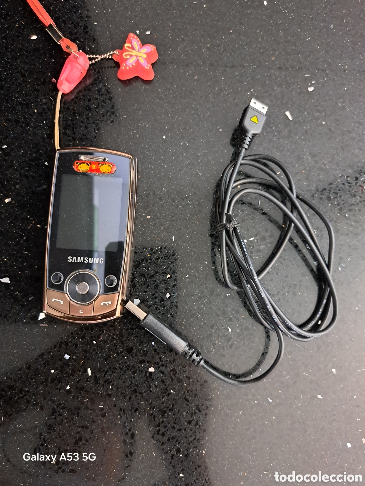 Tel&eacute;fonos: SAMSUNG SGH-J700 M&Oacute;VIL VINTAGE