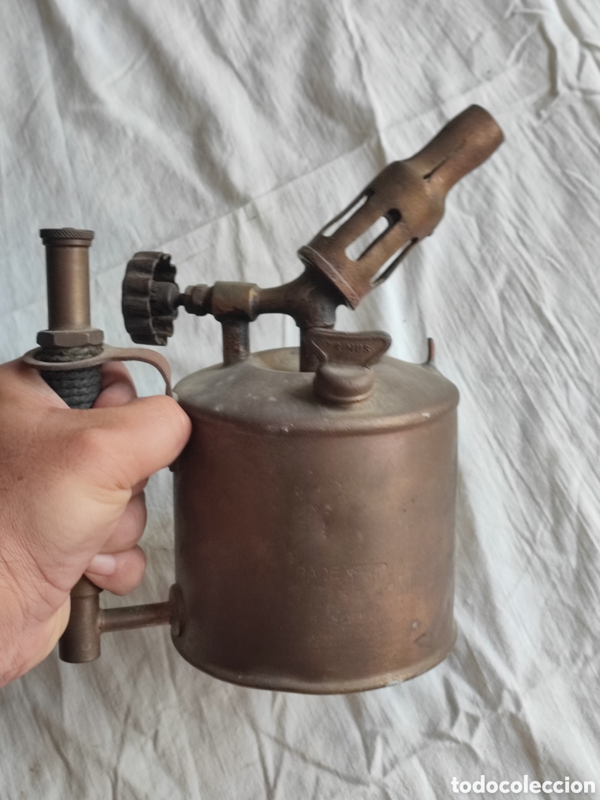 Antig&uuml;edades: ANTIGUO SOPLETE PRIMUS DE LAT&Oacute;N