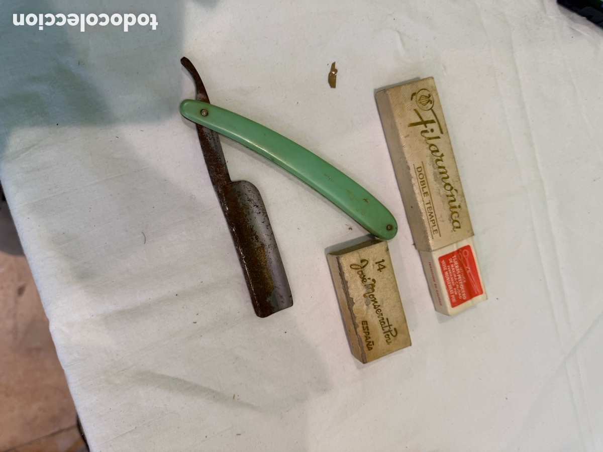 Antig&uuml;edades: Antigua navaja de afeitar Filarm&oacute;nica Sub Cero con estuche original vintage colecci&oacute;n