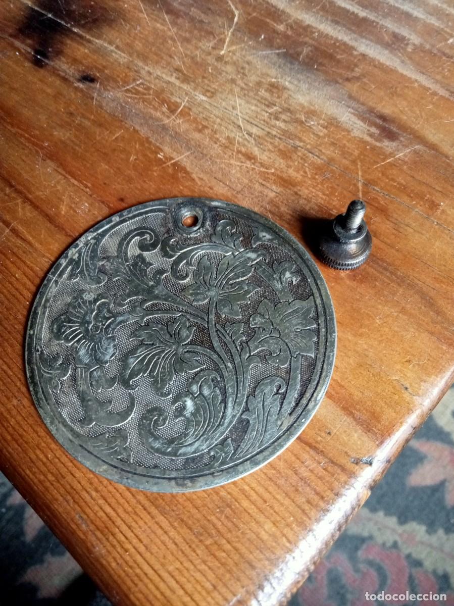 Antig&uuml;edades: Pieza para restauraci&oacute;n placa chapa maquina de coser SINGER ALFA REFREY etc