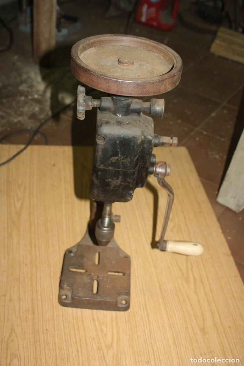 Antig&uuml;edades: Antiguo taladro de columna. - Foto 2