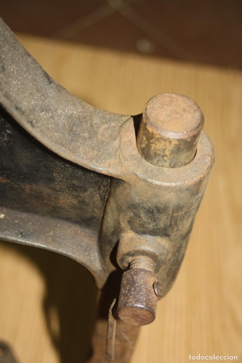 Antig&uuml;edades: Antiguo taladro de columna. - Foto 6