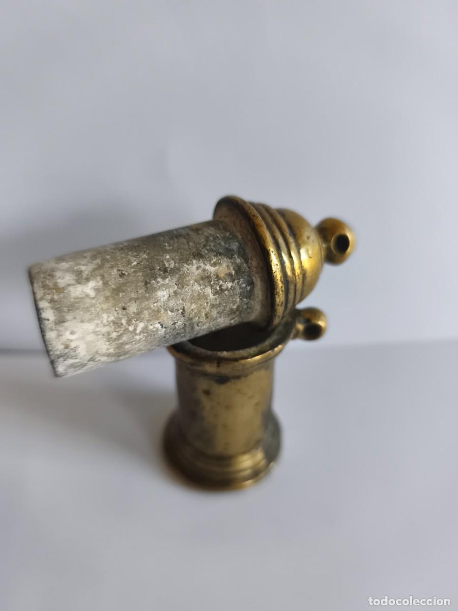 Antig&uuml;edades: Raro bote recipiente de bronce. Antiguo. - Foto 2