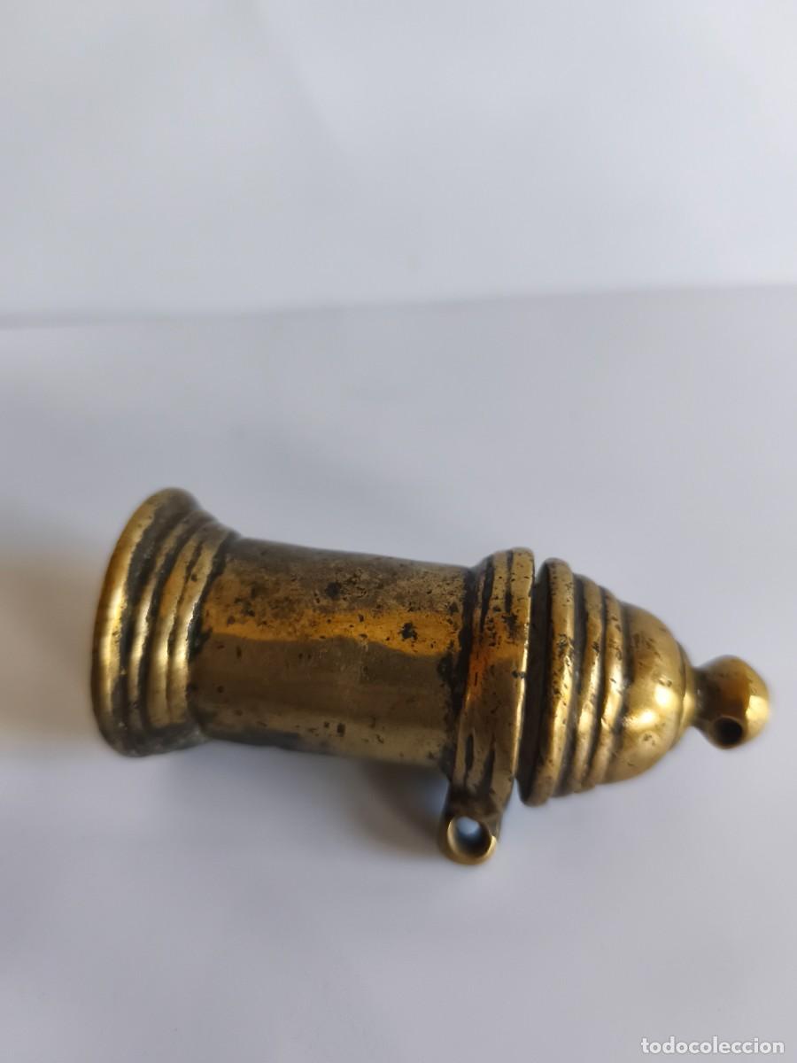 Antig&uuml;edades: Raro bote recipiente de bronce. Antiguo. - Foto 5