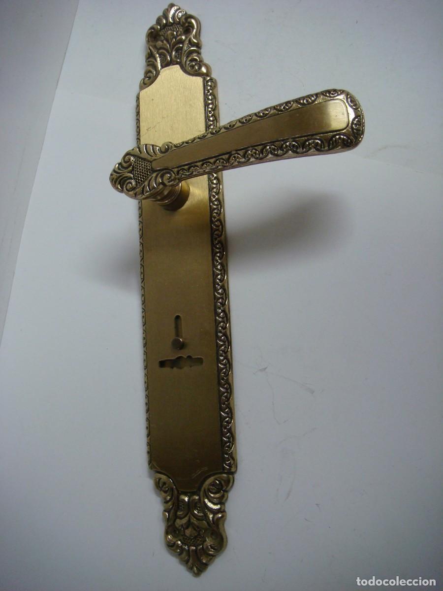 Antig&uuml;edades: MANILLA DE BRONCE PARA PUERTA-(&)