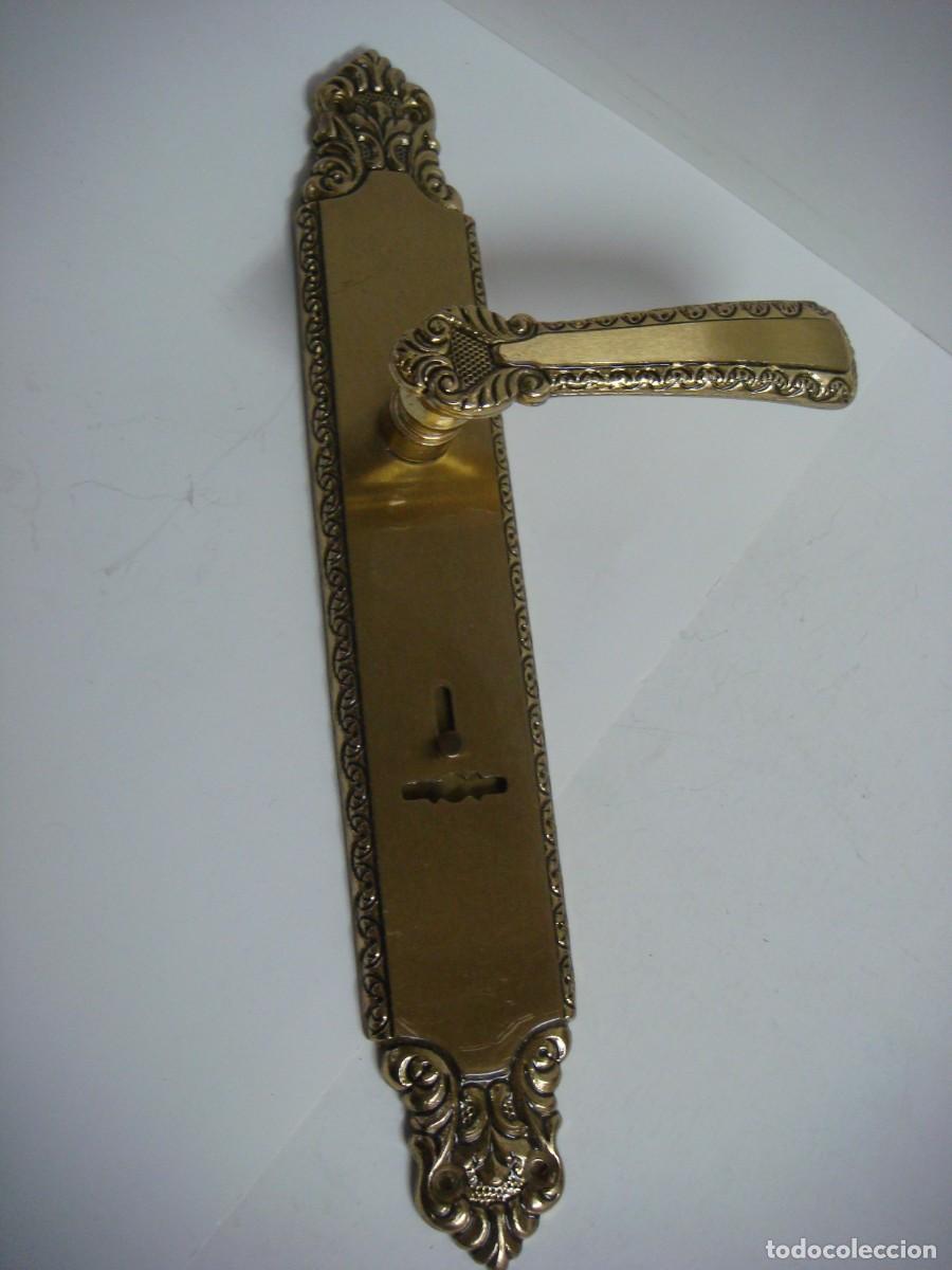 Antig&uuml;edades: MANILLA DE BRONCE PARA PUERTA-(&) - Foto 2