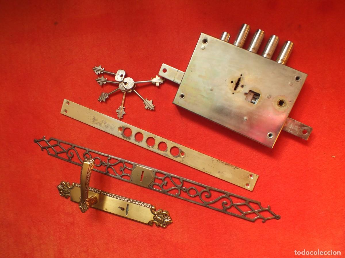 Antig&uuml;edades: CERRADURA DE SEGURIDAD LLAVES Y BOCALLAVE PARA PUERTA BLINDADA COMPLETA Y FUNCIONANDO
