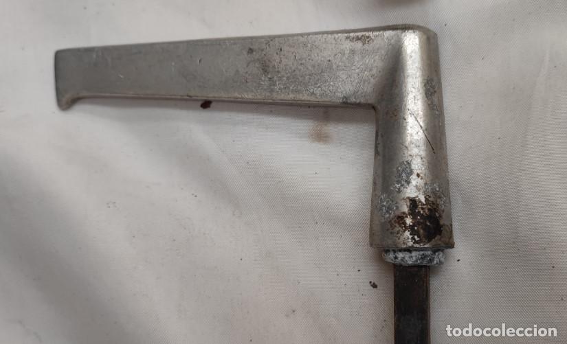 Antig&uuml;edades: ANTIGUA MANIVELA DE ALUMINIO PARA PUERTA - Foto 3
