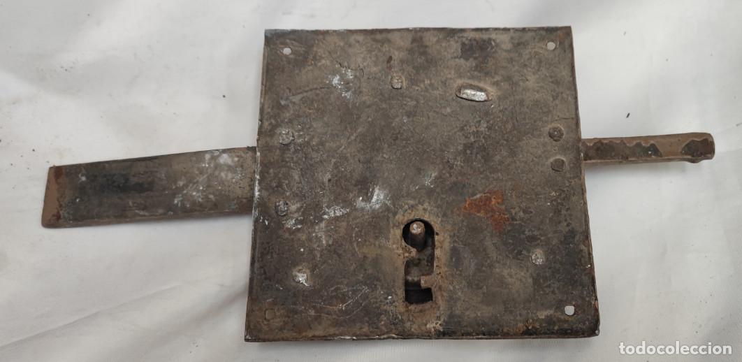 Antig&uuml;edades: CERRADURA ANTIGUA SIN LLAVE PARA PUERTA