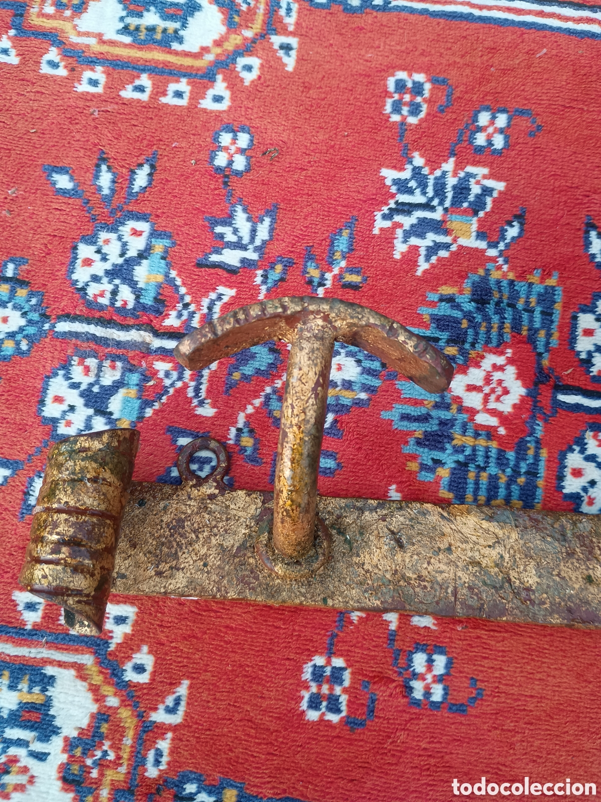 Antig&uuml;edades: Perchero forja dorado - Foto 2