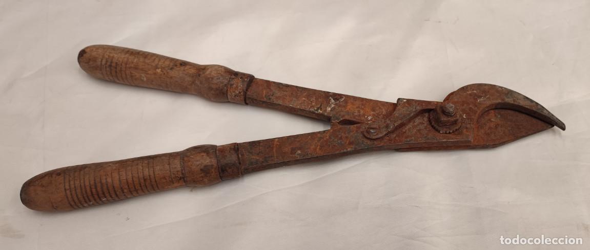 Antig&uuml;edades: ANTIGUAS TIJERAS DE PODAR, 40 CM