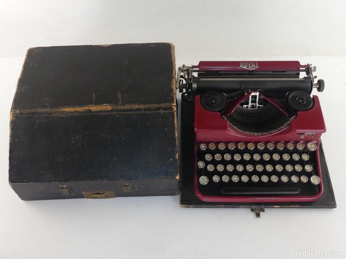 Antiquit&auml;ten: MAQUINA DE ESCRIBIR PORTATIL ROYAL CON MALETIN