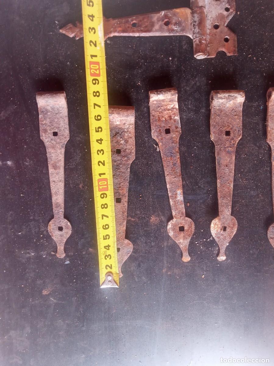 Antig&uuml;edades: LOTE DE 17 BISAGRAS ANTIGUAS DE FORJA - Foto 4