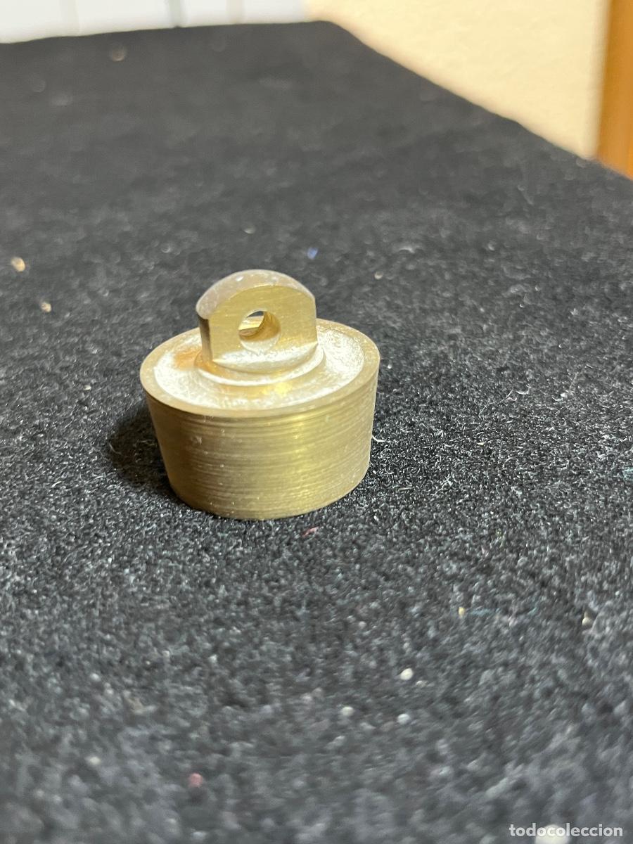 Antig&uuml;edades: Pesa antigua de lat&oacute;n macizo pesa t&eacute;cnica balanza precisi&oacute;n relojero laboratorio vintage