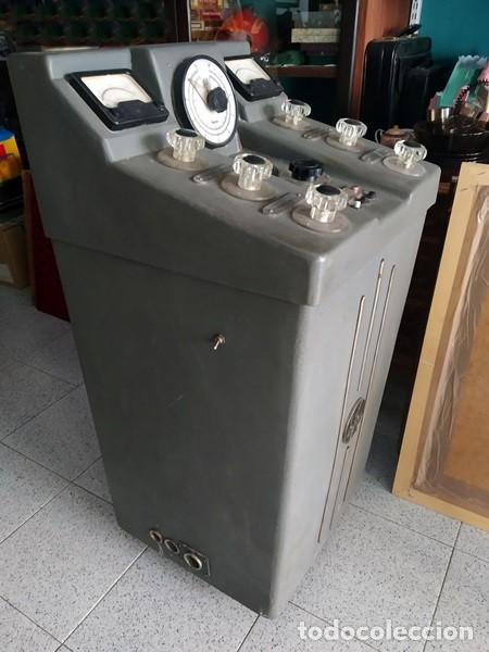 Antig&uuml;edades: M&aacute;quina de torre de operaciones de mandos de Rayos X