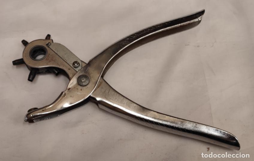 Antig&uuml;edades: SACABOCADOS O PERFORADORA DE CUERO