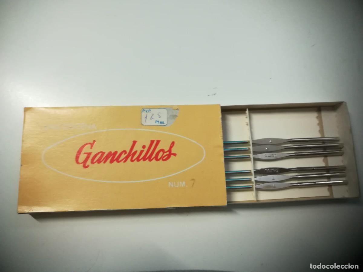 Antig&uuml;edades: SEIS AGUJAS DE GANCHILLO N&ordm;7 MARCA DAMA , EN SU CAJA