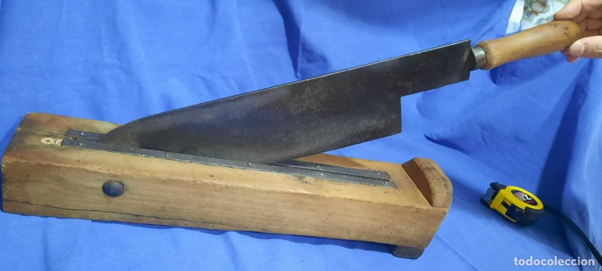 Antig&uuml;edades: ANTIGUA CUCHILLA PARA CORTAR BACALAO
