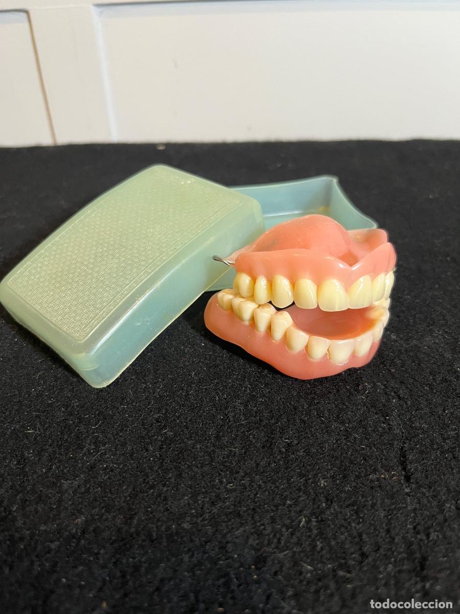 Antig&uuml;edades: Dentadura postiza antigua completa pr&oacute;tesis dental vintage curiosidades m&eacute;dicas a&ntilde;os 70