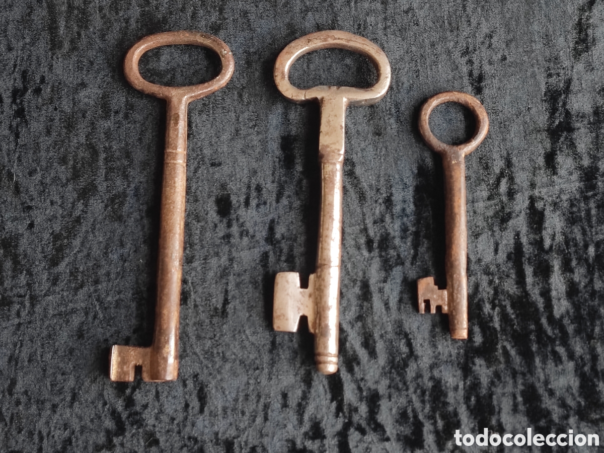 Antiquit&eacute;s: ANTIGUAS LLAVES DE FORJA SIGLO XIX HA 2 ENTRE 15-16 CM