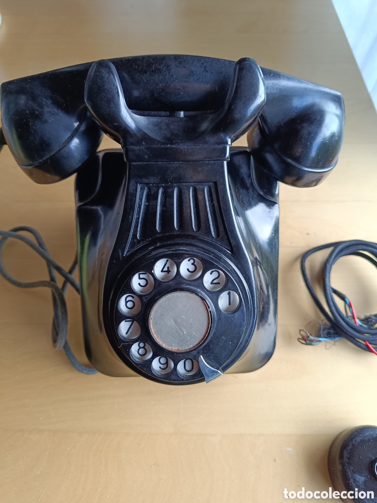 Tel&eacute;fonos: Antiguo tel&eacute;fono de pared de baquelita. Telef&oacute;nica. Modelo 5522-E-Z