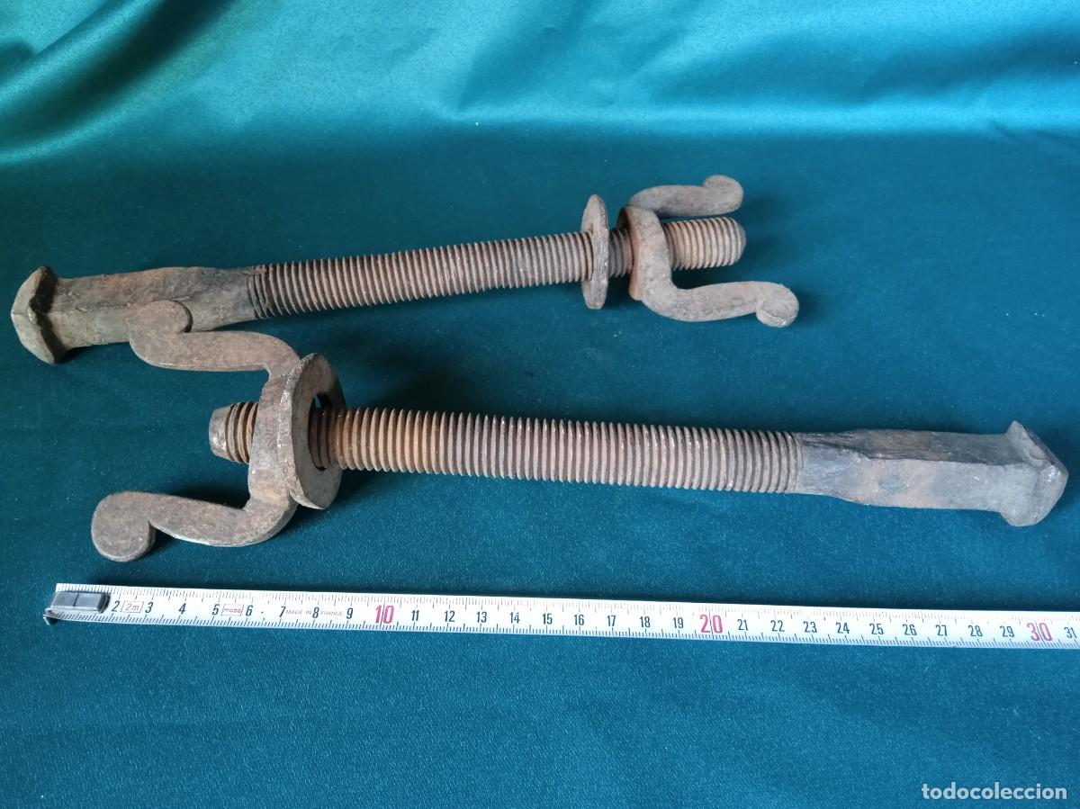 Antig&uuml;edades: Antiguas Piezas de Forja: Conectores Madera. - Foto 1