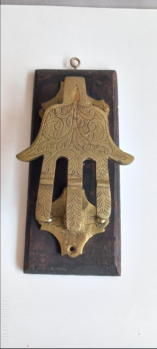 Antig&uuml;edades: Aldaba de puerta, llamador vintage de lat&oacute;n con forma de mano de F&aacute;tima/Hamsa, estilo marroqu&iacute;.