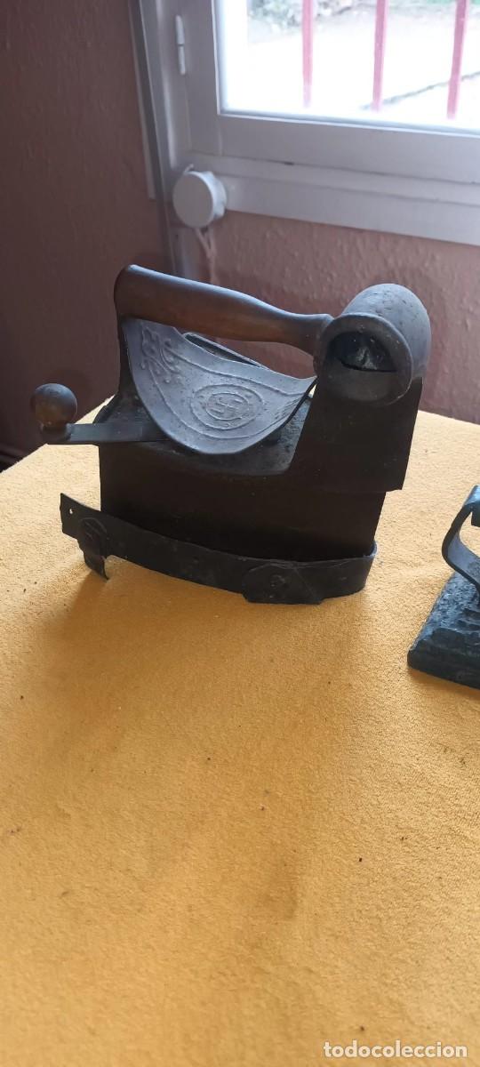Antig&uuml;edades: planchas de hierro antiguas - Foto 1