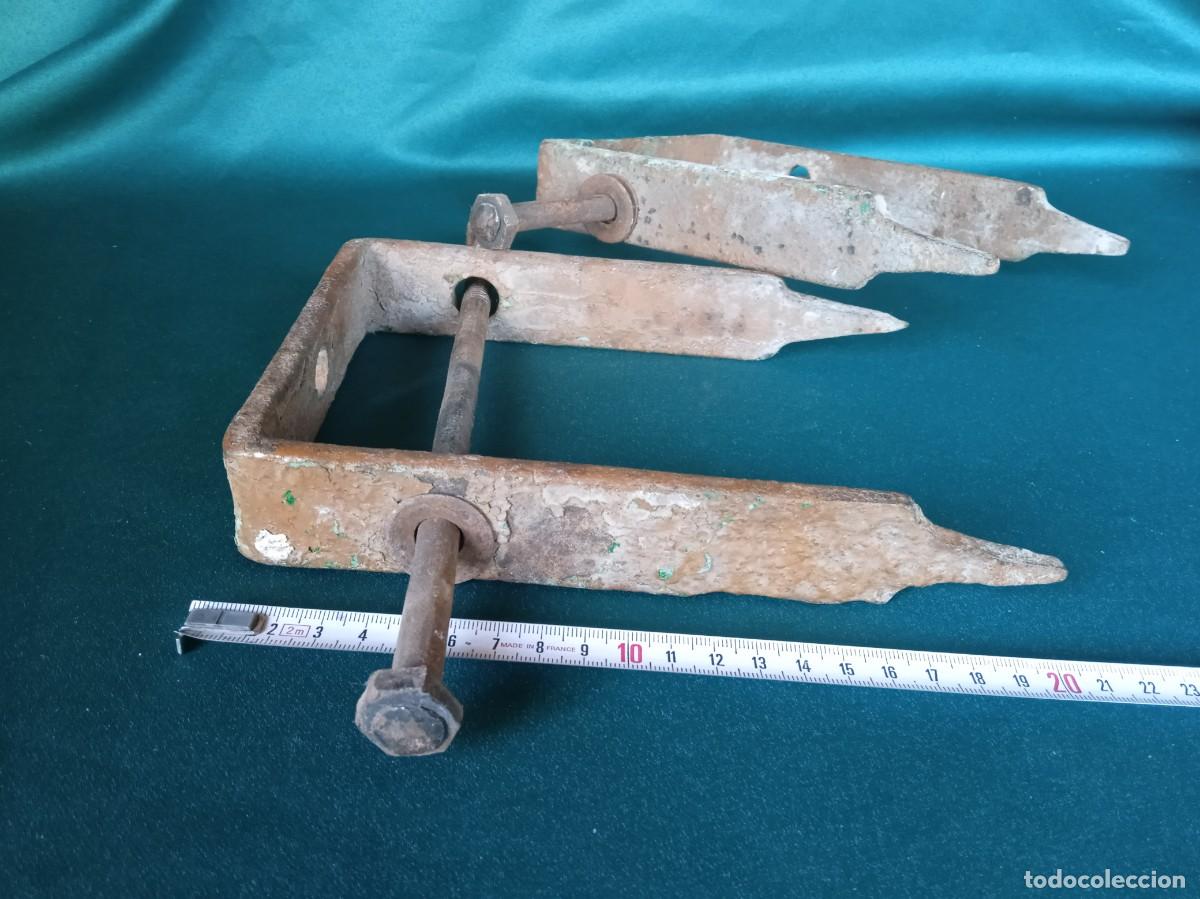 Antig&uuml;edades: Antiguas Piezas de Forja: Conectores Madera. - Foto 1