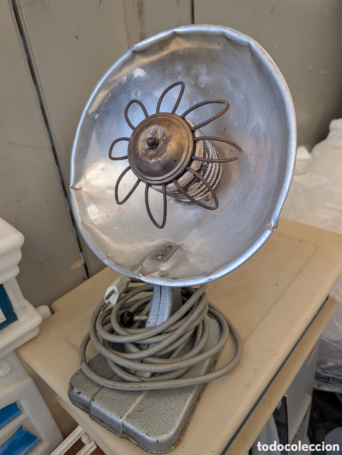 Antig&uuml;edades: Antigua l&aacute;mpara de infrarrojos / calor de mesa - Marca CAMPI - Estilo Industrial - A&ntilde;os 50/60