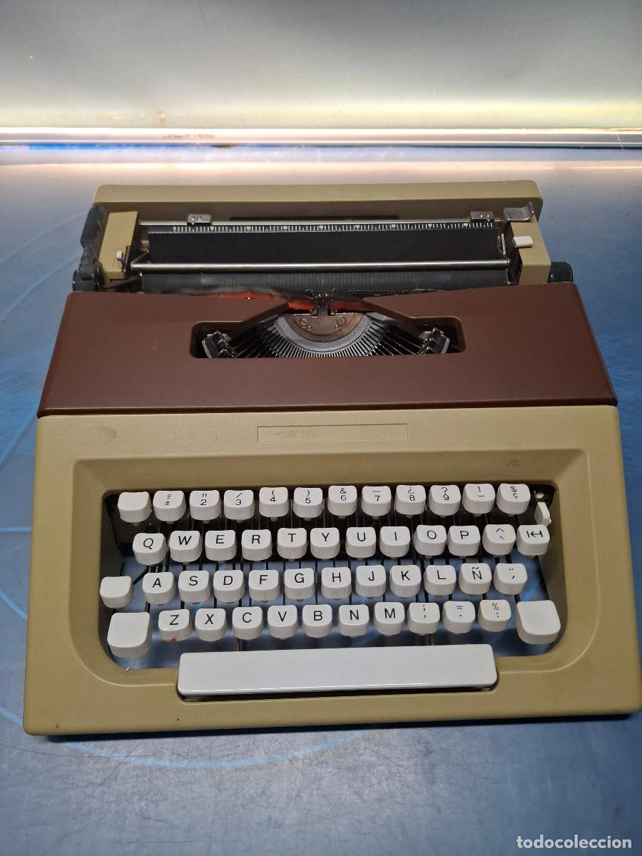 Antig&uuml;edades: Maquina de escribir Olivetti L20