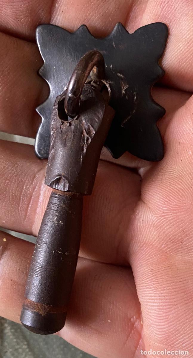 Antig&uuml;edades: Tirador estilo r&uacute;stico antiguo para muebles. Bricolaje, restauraci&oacute;n, reciclaje. 9 cm. Buen estado.