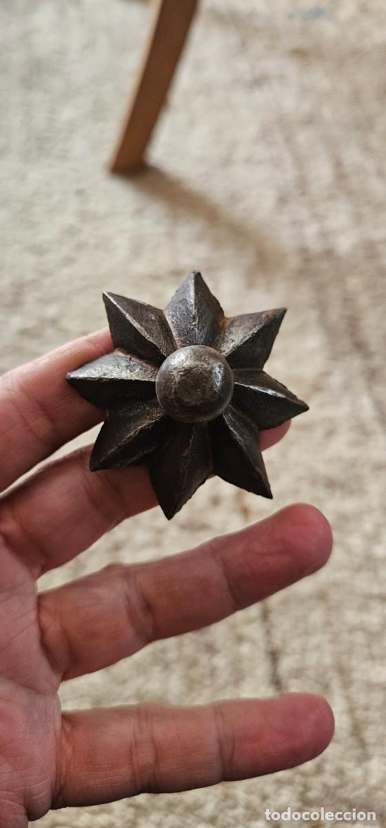 Antig&uuml;edades: Precioso clavo hierro forja y buril XVI XIX