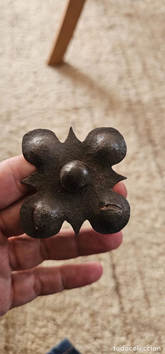 Antig&uuml;edades: Precioso clavo hierro forja y buril XVI XIX