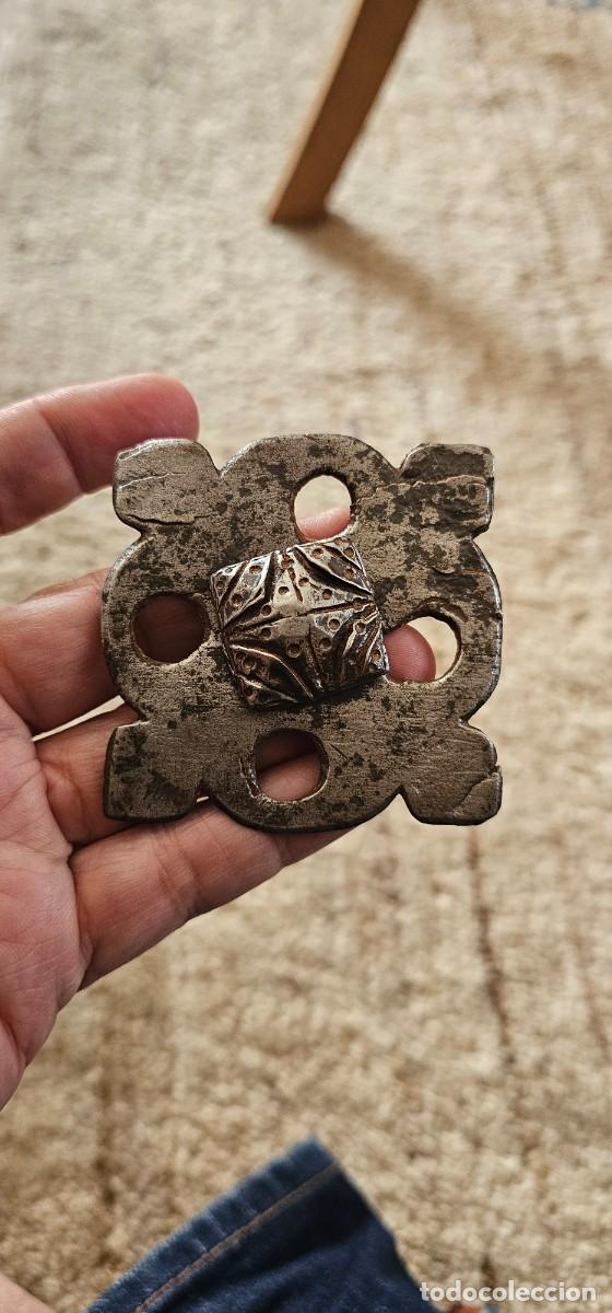 Antig&uuml;edades: Precioso clavo hierro forja y buril XVI XIX